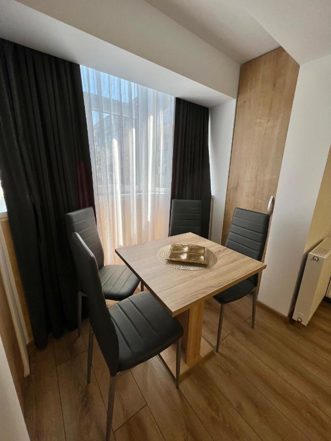 Boby S Studio With Free Parking Turda Bagian luar foto