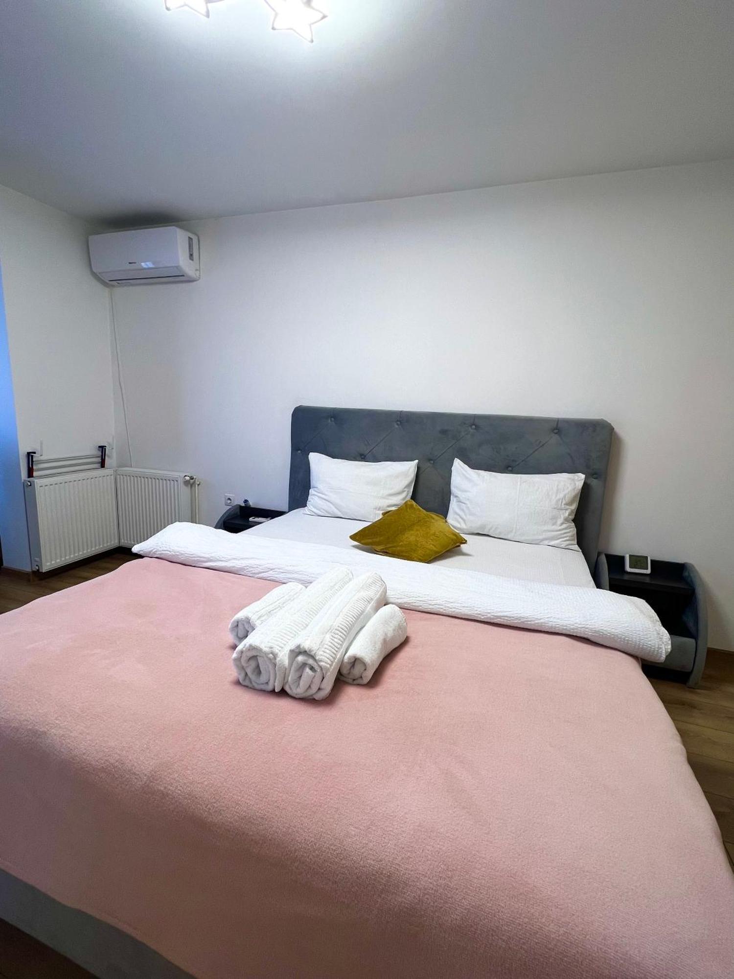 Boby S Studio With Free Parking Turda Bagian luar foto